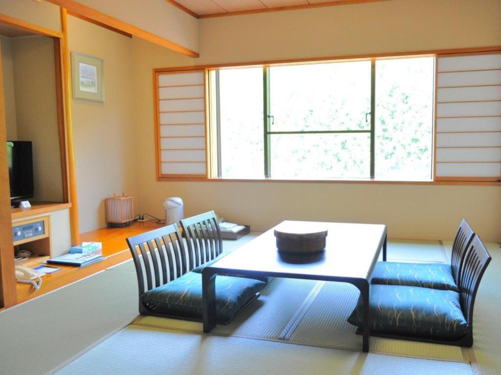 Tateyama Kokusai Hotel Toyama Station Екстериор снимка