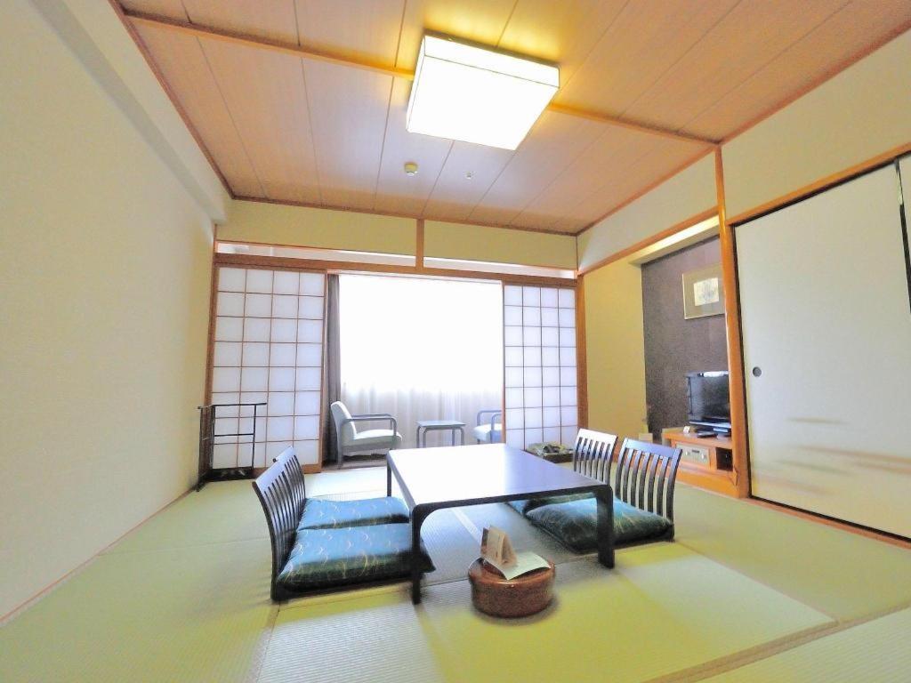 Tateyama Kokusai Hotel Toyama Station Екстериор снимка
