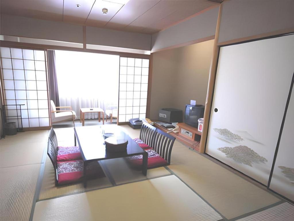 Tateyama Kokusai Hotel Toyama Station Екстериор снимка