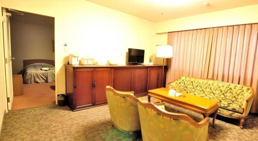 Tateyama Kokusai Hotel Toyama Station Екстериор снимка